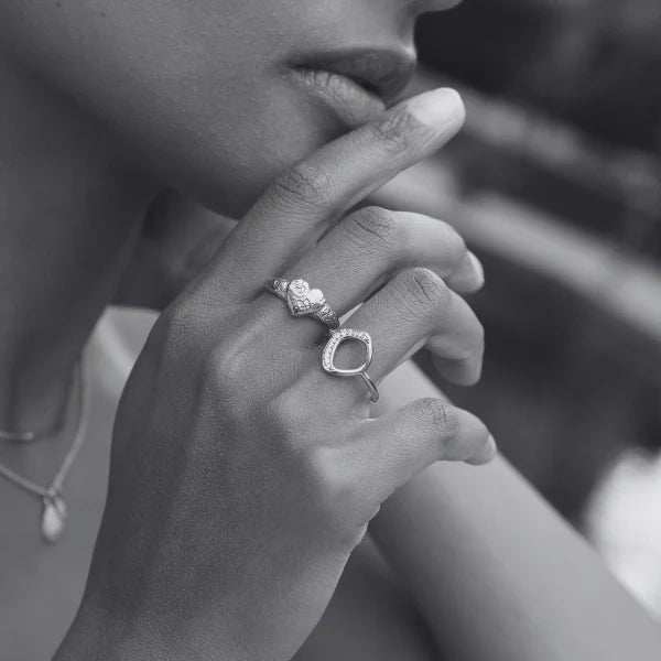 Titania ring silver