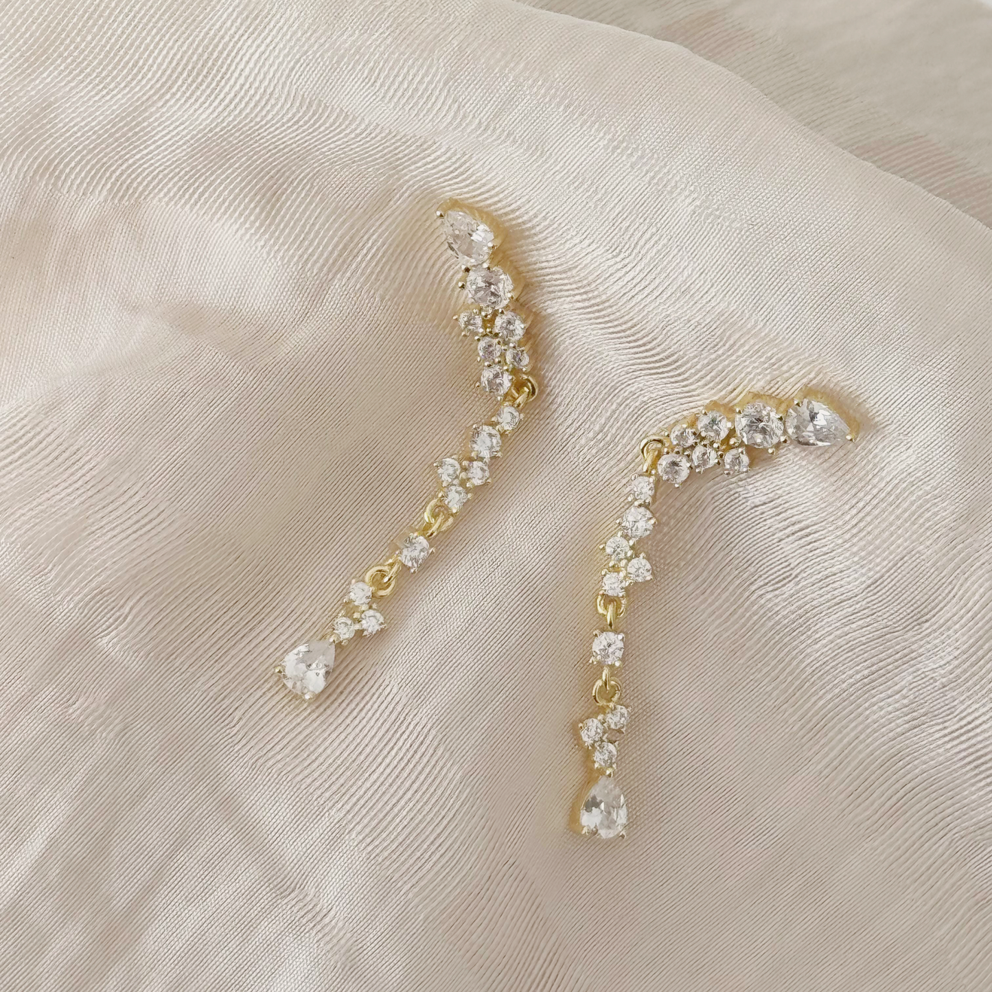 Aura Long ørestikker