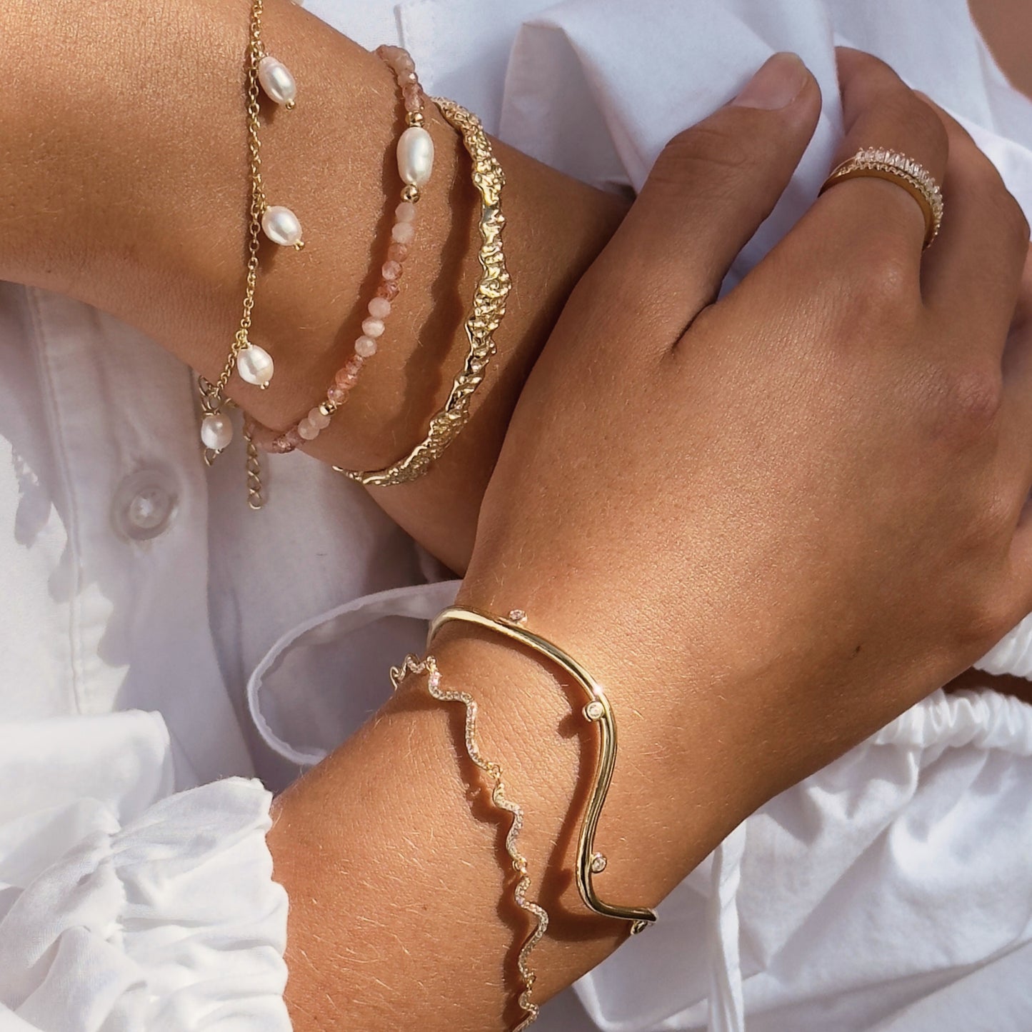 Wavy Bangle